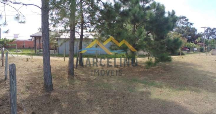Terreno pertinho da lagoa com 832m²