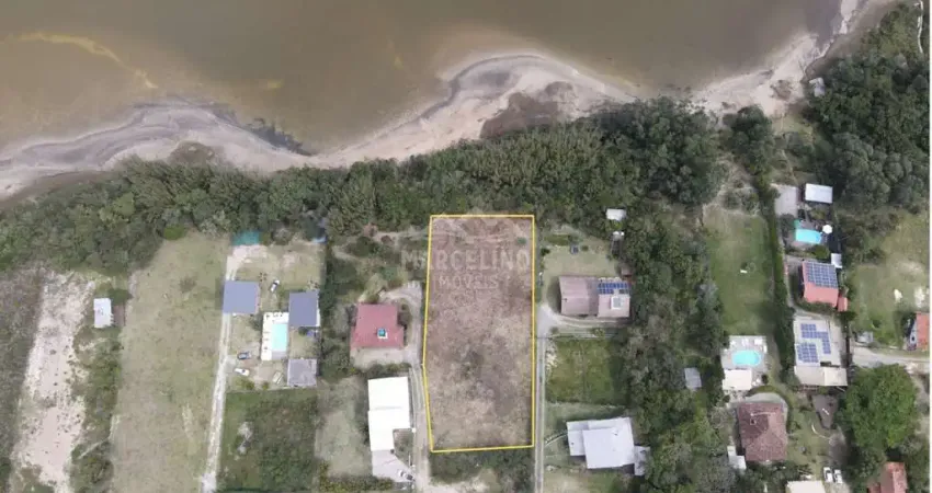 Terreno à venda na Com acesso para a lagoa, Ibiraquera, Imbituba