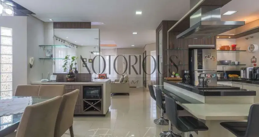 Sobrado para Venda em Sao Jose dos Pinhais / PR no bairro Aristocrata