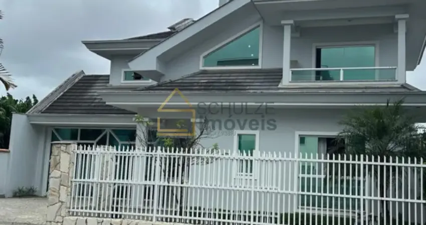 Casa com 3 quartos à venda na Rua Frontin, Iririú, Joinville