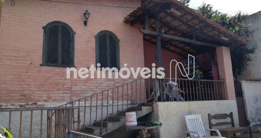 Casa com 3 quartos à venda na Rua Gomes Freire, Cachoeirinha, Belo Horizonte