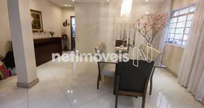 Casa com 3 quartos à venda na Rua Castelo de Óbidos, Castelo, Belo Horizonte