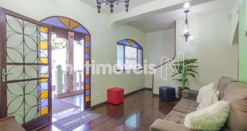 Casa com 6 quartos à venda na Rua Vera Lúcia, Rio Branco, Belo Horizonte