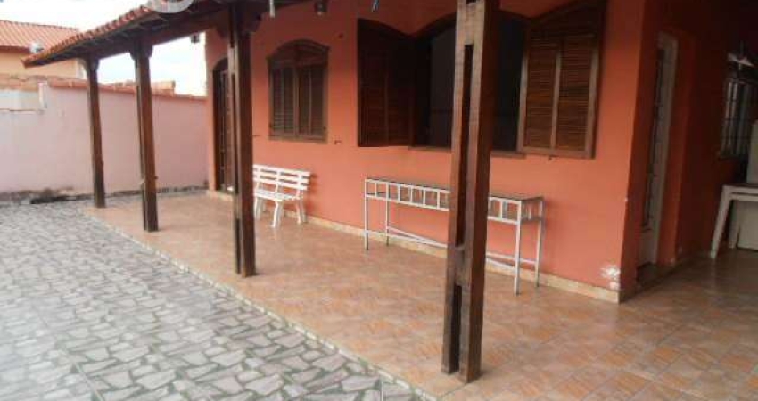 Casa com 3 quartos à venda na Rua Fênix, Arvoredo, Contagem