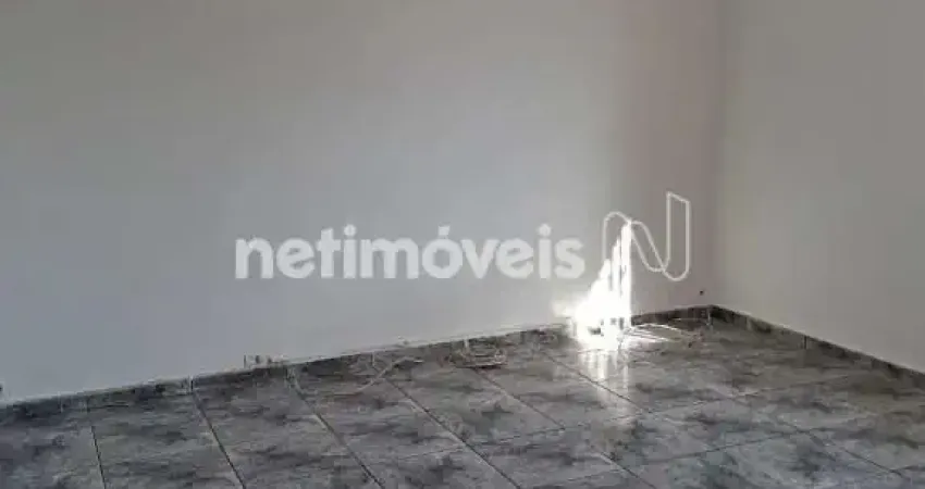 Oportunidade de Investimento – 03 Moradias com Galpão em Localização Privilegiada