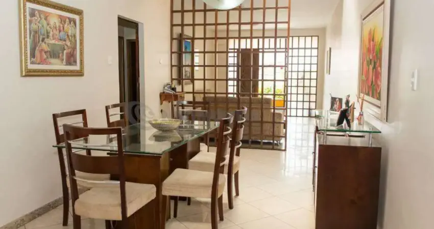 Casa com 5 quartos à venda na Rua Horizontal, Sagrada Família, Belo Horizonte