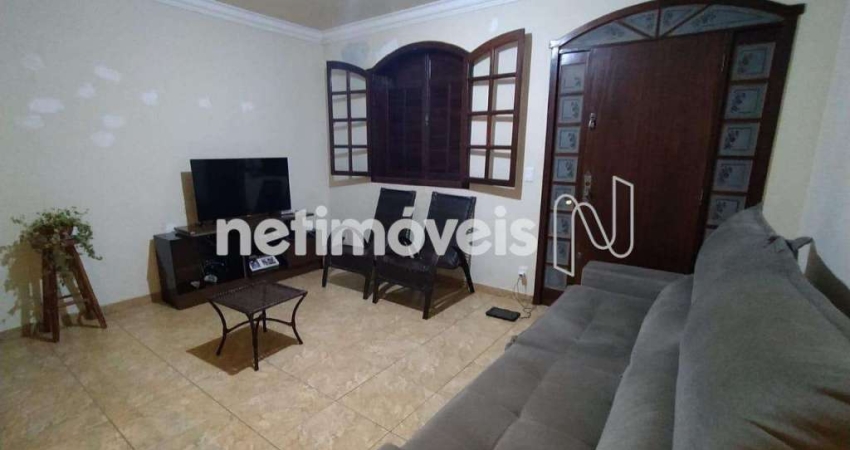 Casa com 3 quartos à venda na Rua C, Oitis, Contagem