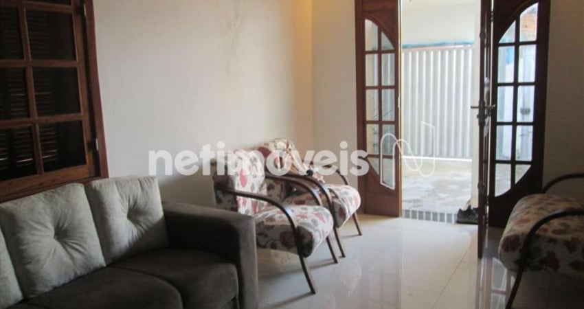 Casa com 3 quartos à venda na Rua Silva Araújo, Cachoeirinha, Belo Horizonte