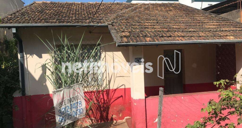 Casa com 3 quartos à venda na Rua Volta Grande, Sagrada Família, Belo Horizonte