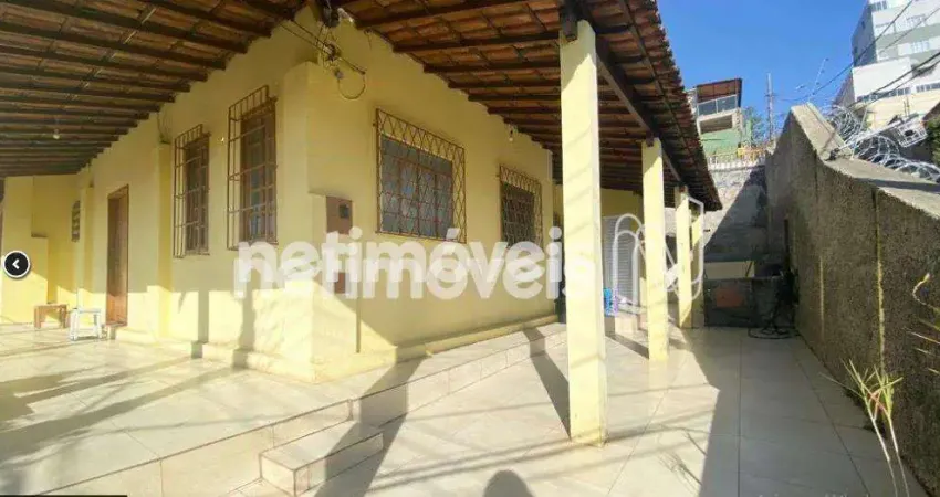 Casa com 3 quartos à venda na Rua Itapeva, Concórdia, Belo Horizonte