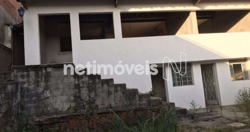 Casa com 3 quartos à venda na Rua Canavieiras, Jardim Laguna, Contagem