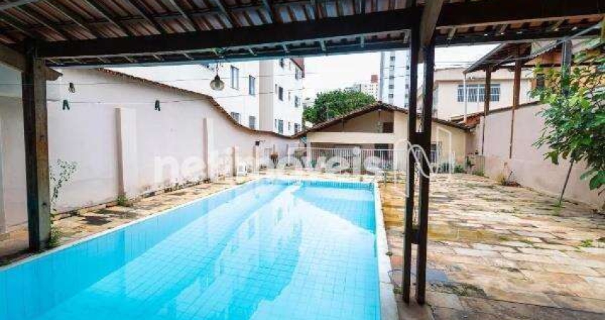 Casa com 3 quartos à venda na Rua Stela de Souza, Sagrada Família, Belo Horizonte