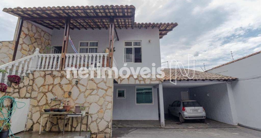 Casa com 4 quartos à venda na Rua Bueno do Prado, João Pinheiro, Belo Horizonte