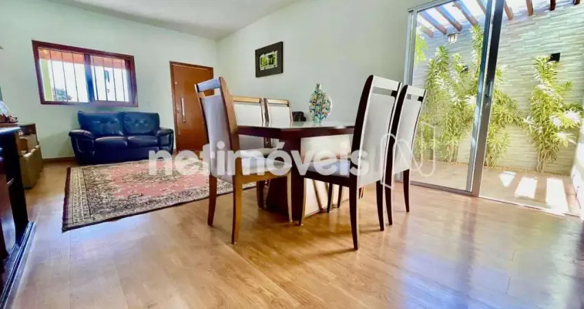 Casa com 4 quartos à venda na Avenida Caetano Humberto Mascarenhas, Centro, Jequitibá