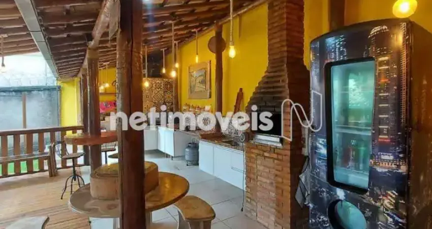 Casa com 3 quartos à venda na Rua Cheflera, Frei Leopoldo, Belo Horizonte