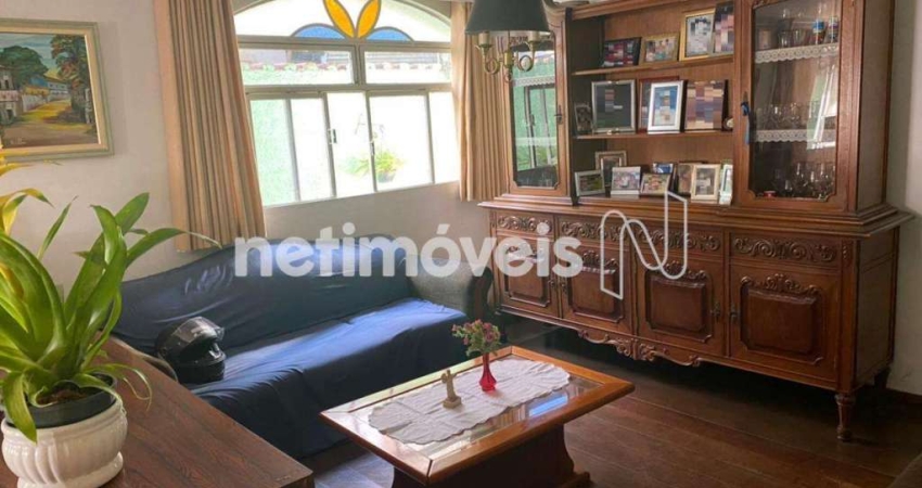 Casa com 5 quartos à venda na Rua Itamaracá, Concórdia, Belo Horizonte