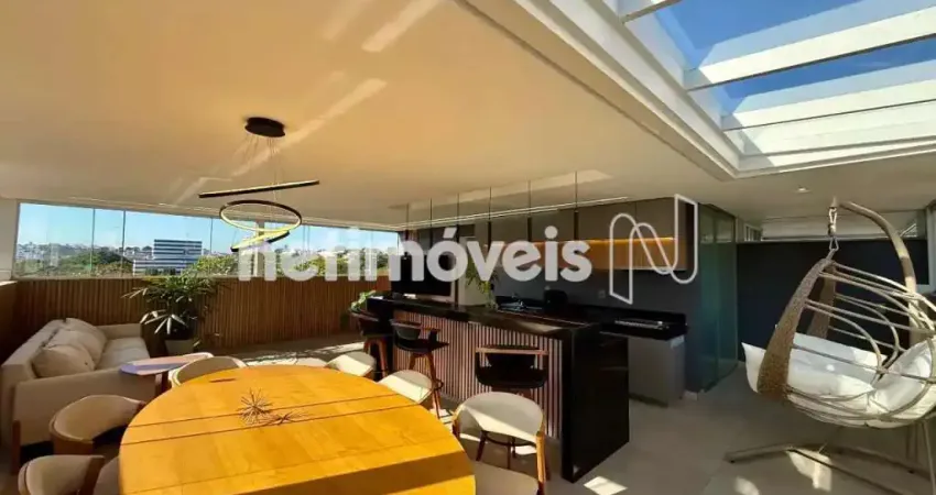 Cobertura duplex mobiliada com área gourmet, automação alexa e sol da manhã