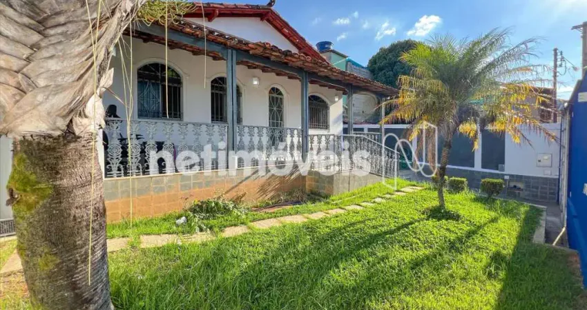 Casa com 4 quartos à venda na Rua Vergara, Novo Progresso, Contagem