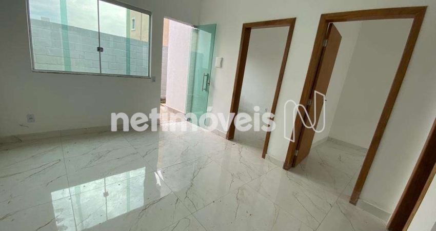 Casa em condomínio fechado com 2 quartos à venda na Rua Acácio José Diniz, Novo Centro, Santa Luzia