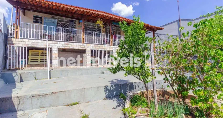 Casa com 3 quartos à venda na Rua Itapetinga, Cachoeirinha, Belo Horizonte