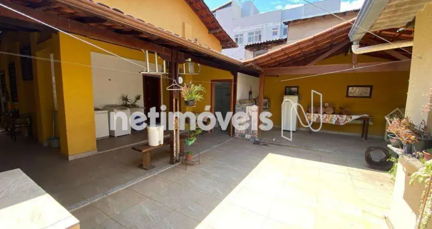 Casa com 5 quartos à venda na Rua Traíras, Carlos Prates, Belo Horizonte