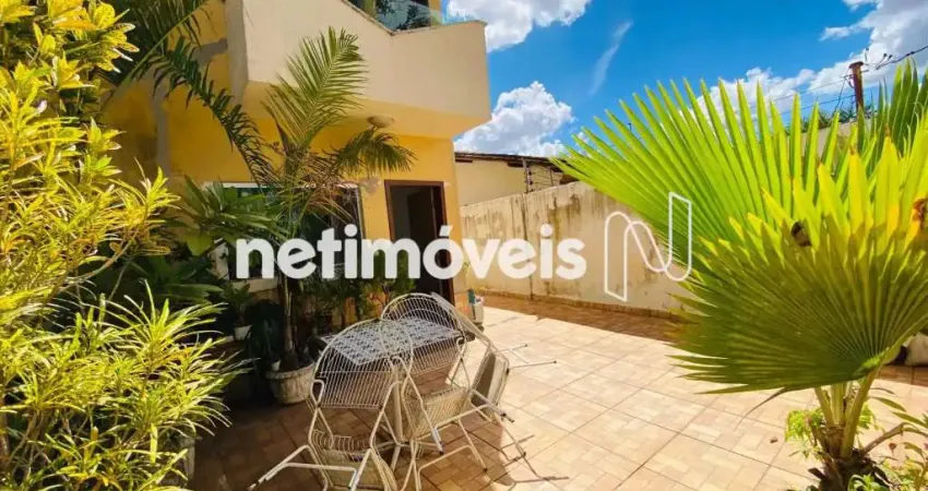 Casa com 2 quartos à venda na Rua Radeck Muzzi, Santa Amélia, Belo Horizonte