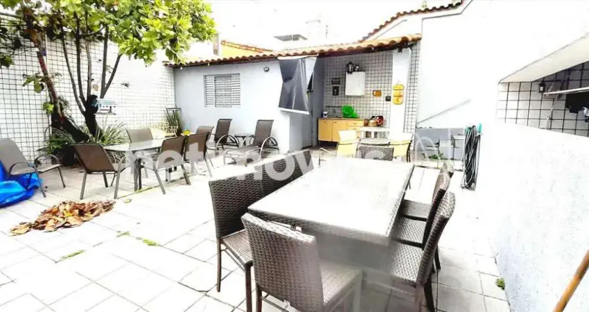 Casa com 4 quartos à venda na Rua Japão, Barroca, Belo Horizonte