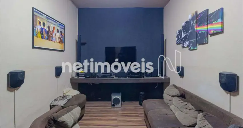 Casa com 3 quartos à venda na Rua Vicente Castano, Santa Cruz, Belo Horizonte