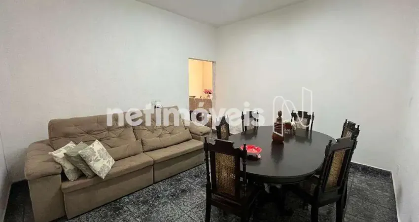 Casa com 3 quartos à venda na Rua Soares Nogueira, Camargos, Belo Horizonte