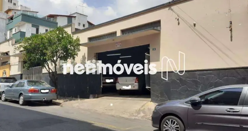 Prédio à venda na Rua Pouso Alegre, Santa Tereza, Belo Horizonte