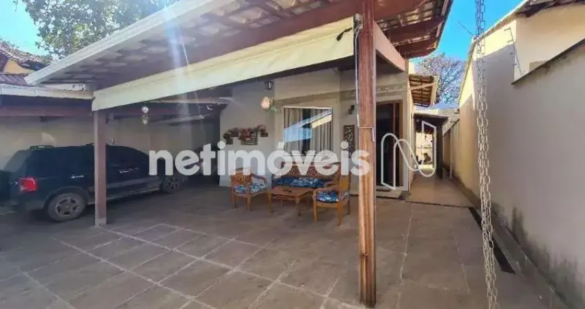 Casa com 3 quartos à venda na Rua Curvelo, Lundcéia, Lagoa Santa