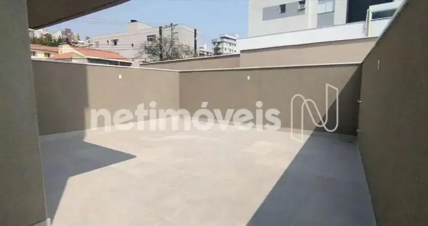 Apartamento gardem de 2 quartos, 1 vaga livre em ampla área privativa e elevador no santa efigênia.