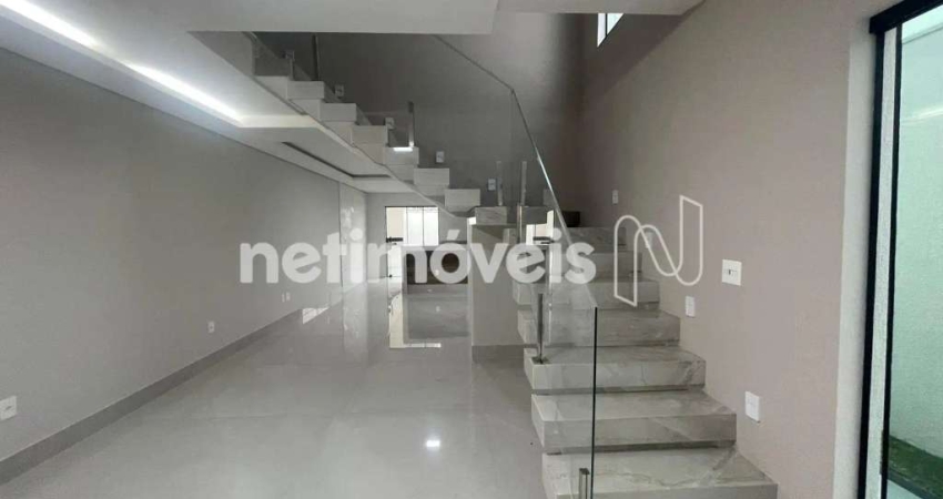 Casa com 4 quartos à venda na Rua Fernando Ferrari, Planalto, Belo Horizonte