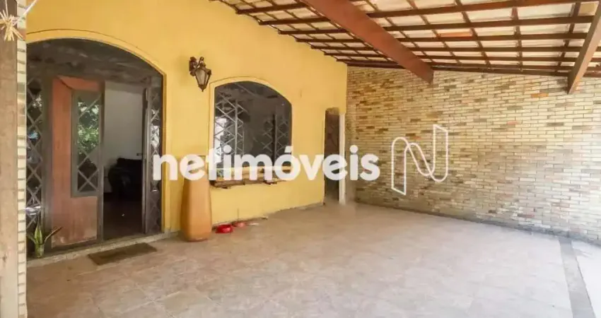 Casa com 3 quartos à venda na Rua Canção, Santa Amélia, Belo Horizonte