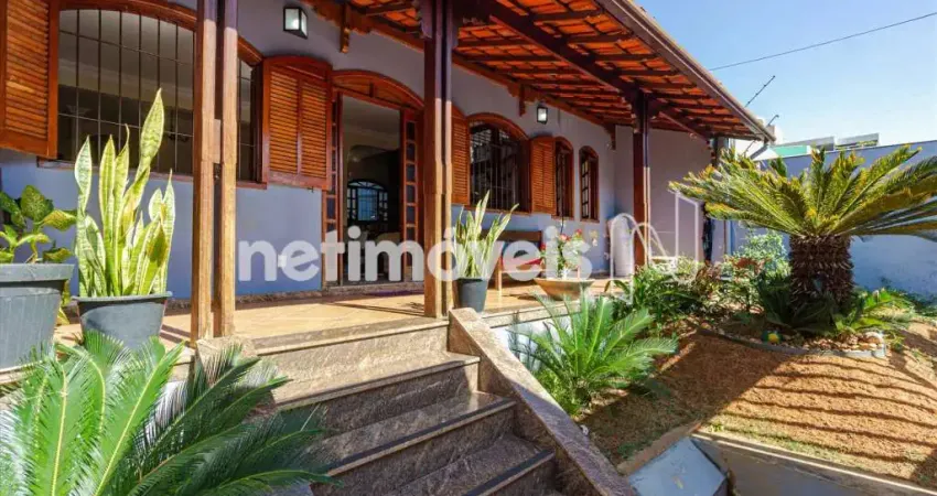 Casa com 3 quartos à venda na Rua Castelo Évora, Castelo, Belo Horizonte