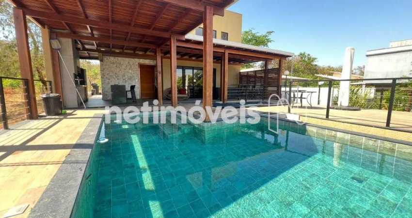 Casa em condomínio fechado com 4 quartos à venda na Avenida Mário Fonseca Viana, Angicos, Vespasiano