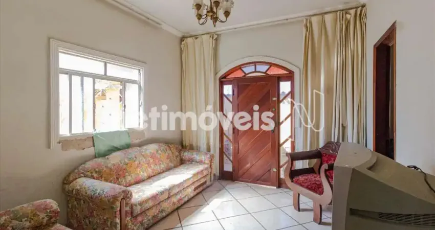 Casa com 2 quartos à venda na Rua Ramalho Ortigão, Santa Branca, Belo Horizonte