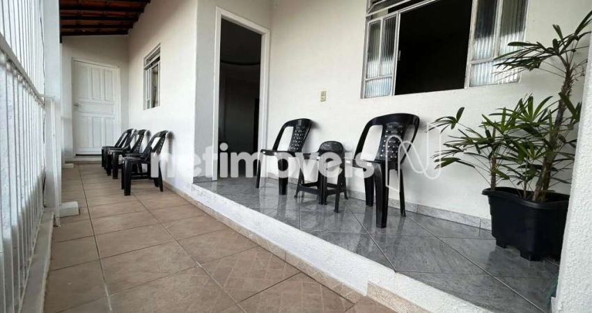 Casa com 4 quartos à venda na Rua Sinai, Glória, Belo Horizonte