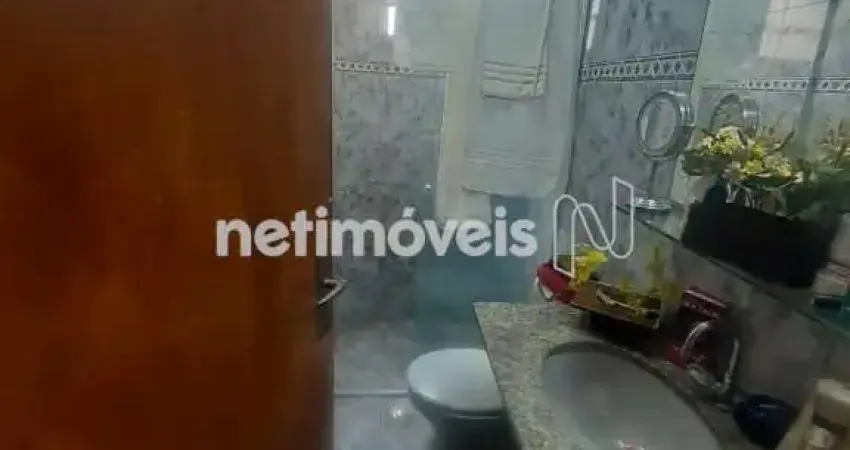 Casa com 2 quartos à venda na Rua Thomaz Naves, Santa Amélia, Belo Horizonte