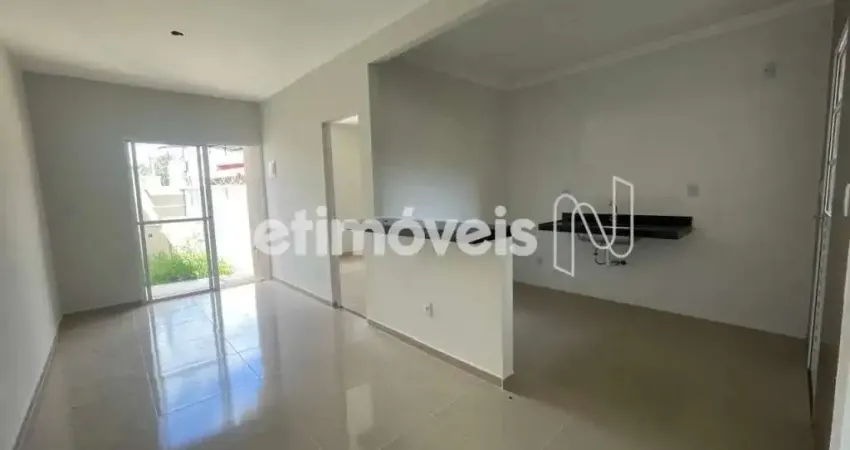 Casa com 2 quartos à venda na Rua dos Lírios, Imperial, Santa Luzia