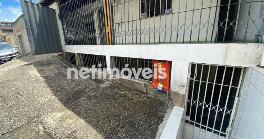 Casa com 3 quartos à venda na Rua Quatro, Vista do Sol, Belo Horizonte