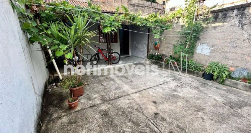 Casa com 3 quartos à venda na Rua Atílio Grosso, Ouro Preto, Belo Horizonte