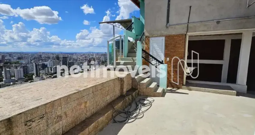 Casa com 3 quartos à venda na Rua Salutares, São Lucas, Belo Horizonte