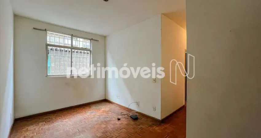 Apartamento com 3 quartos à venda na Rua Bicas, Sagrada Família, Belo Horizonte