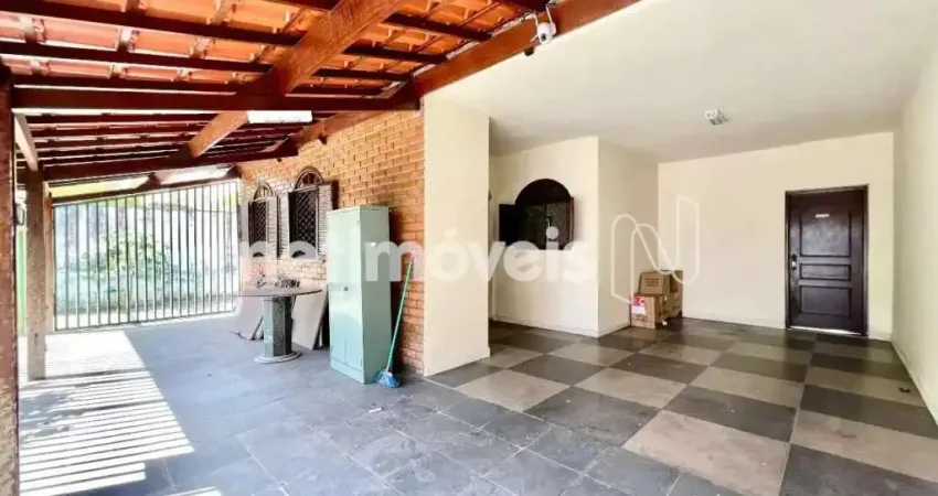 Casa com 3 quartos à venda na Rua Epaminondas de Moura e Silva, Planalto, Belo Horizonte