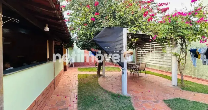 Casa com 3 quartos à venda na Rua Orlando Lima Melo, Parque Xangri-Lá, Contagem
