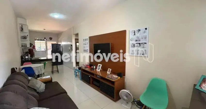 Casa com 2 quartos à venda na Rua Camanducaia, Parque Xangri-Lá, Contagem