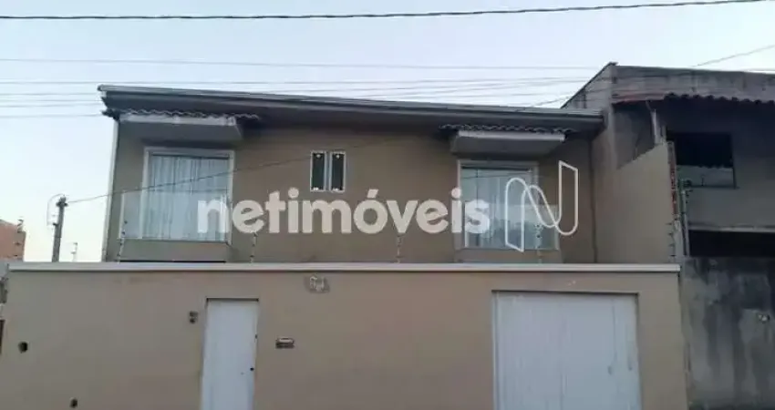 Casa com 3 quartos à venda na Rua das Pombas, Vida Nova, Vespasiano