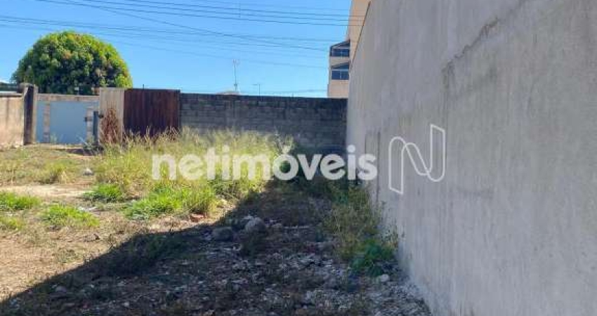 Terreno à venda na Rua José Barão, Santa Mônica, Itaúna