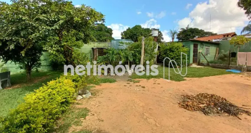 Terreno à venda na Rua Três, Chácara Novo Horizonte, Contagem